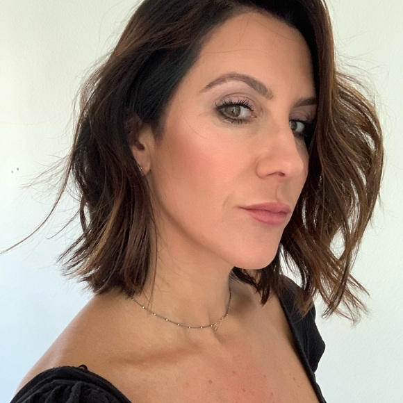 Meet your Posher, Jennifer - Picture 2 of 2